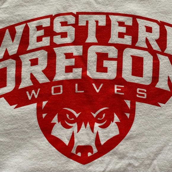 Vintage Western Oregon Wolves T-Shirt. Small. Port & Company. - Picture 2 of 7
